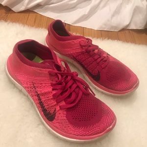 Hot pink Nike flyknits